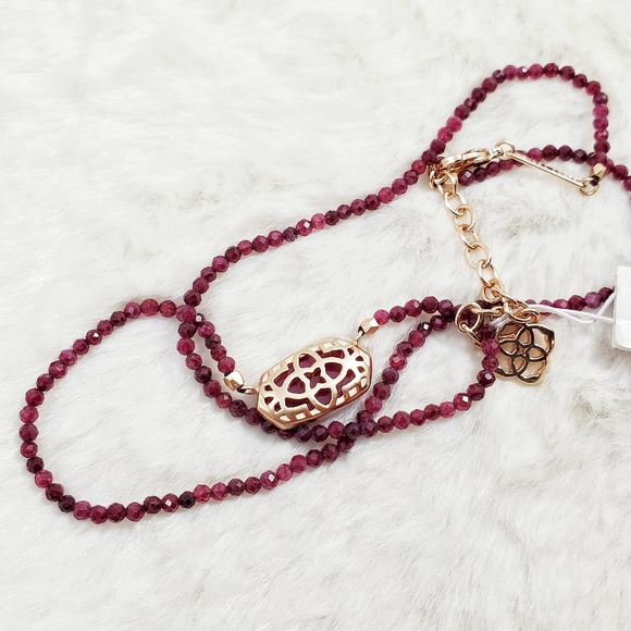 Kendra Scott Beaded Elisa Necklace in Maroon Jade - Picture 5 of 8